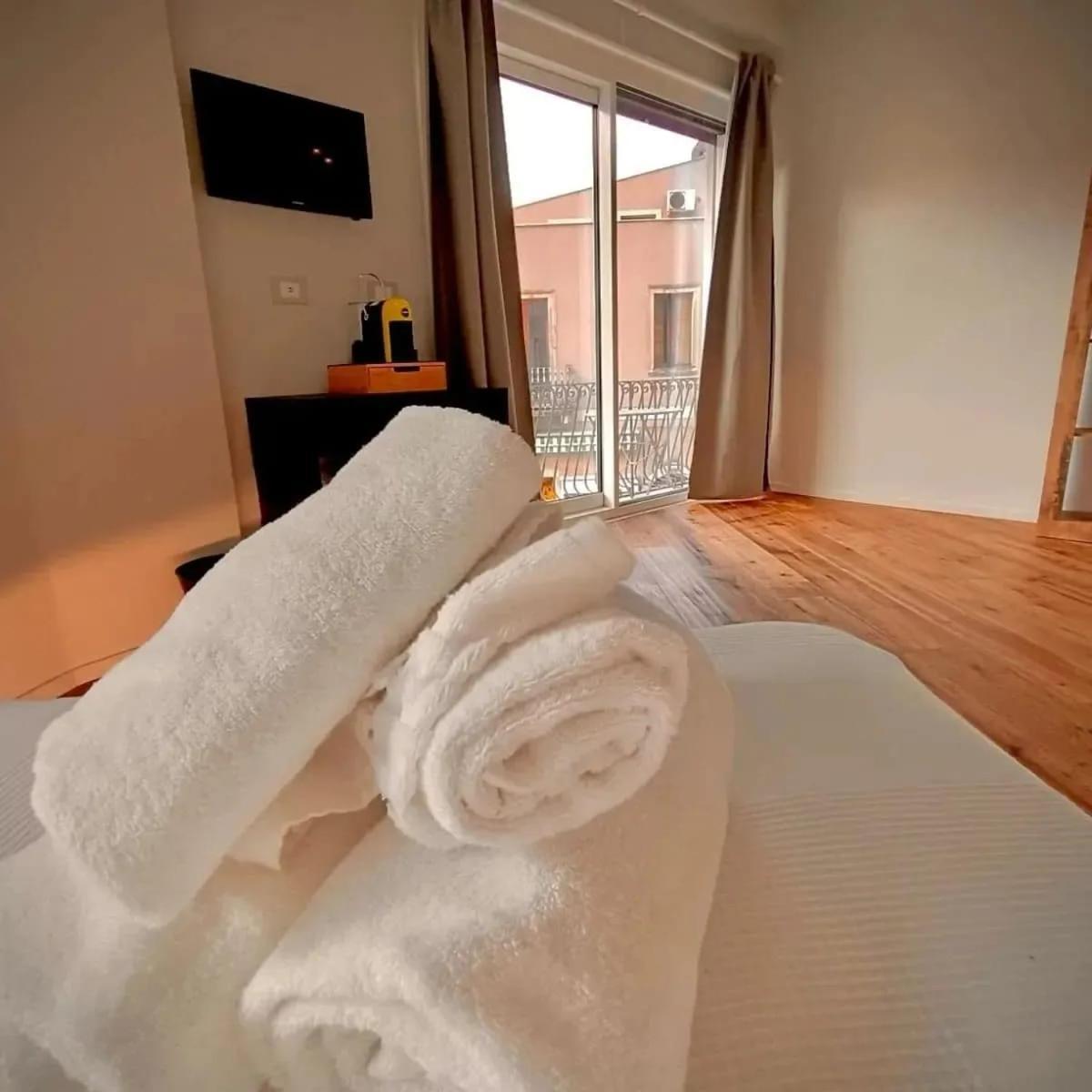 Taormina Boutique Rooms Exteriör bild